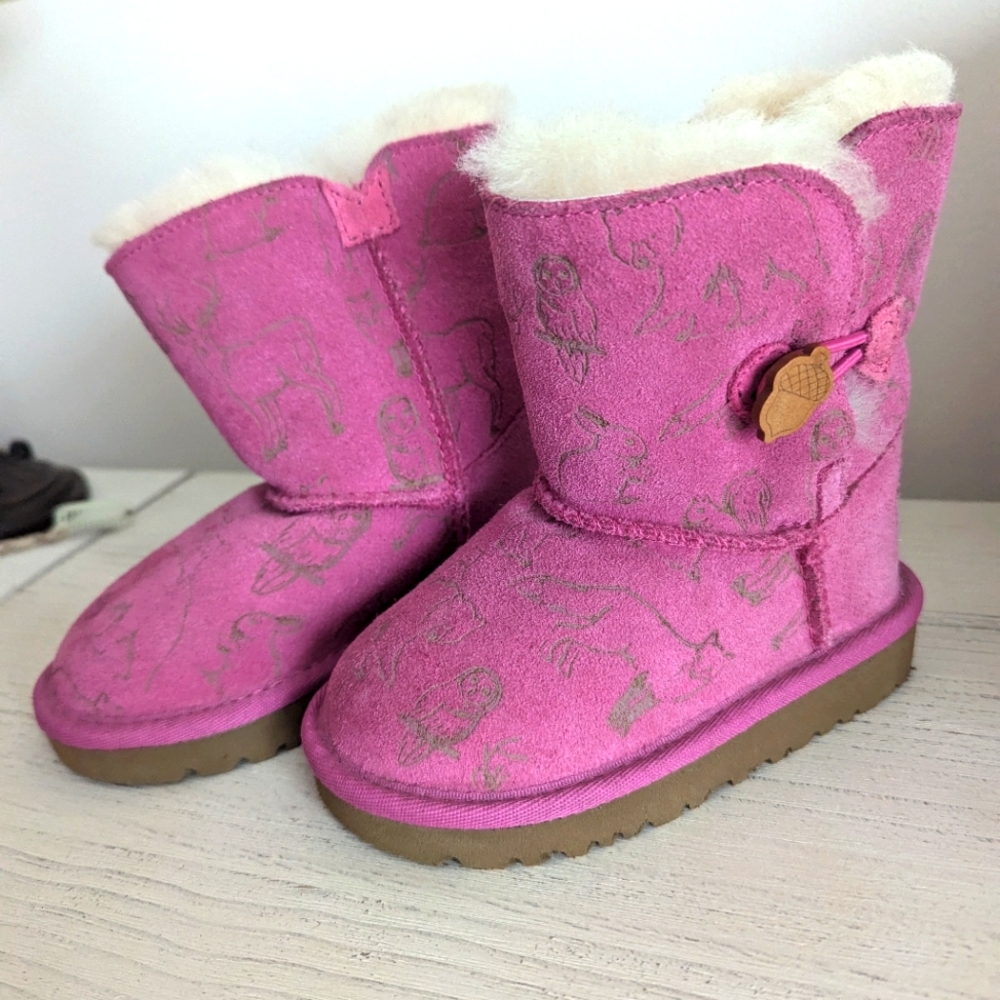 Ugg boots kids size 7